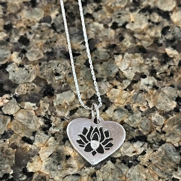 Alex and Ani Lotus Flower Peace Petals Silver Adjustable Necklace 10"- 13" - Picture 2 of 6